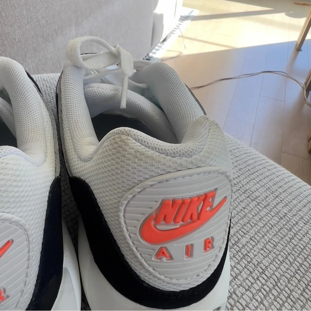 NWOB Nike Air Max Correlate Sneakers in White / New Green / Bright Mango / Black - Picture 6 of 8